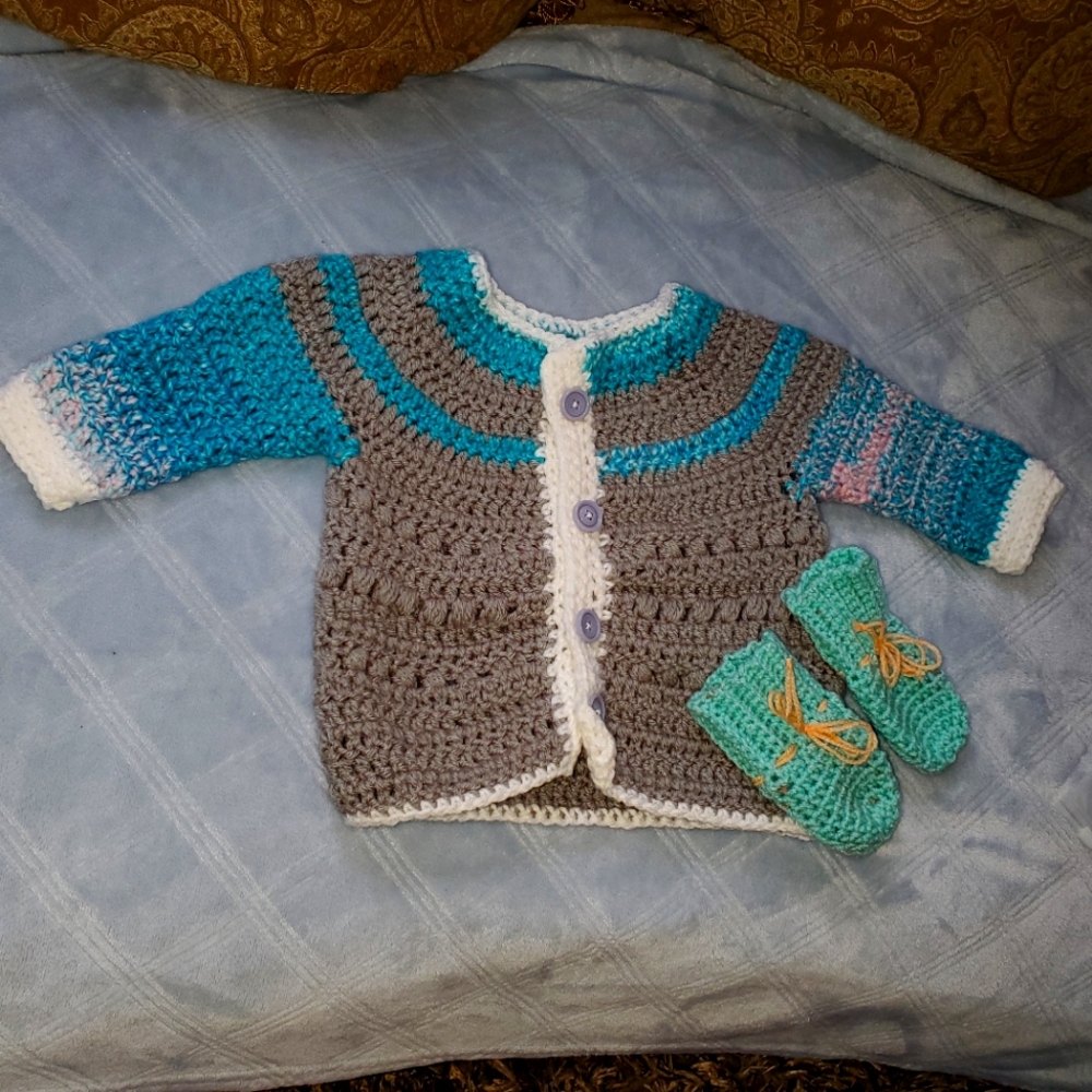 Crochet sweater ,with gloves